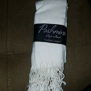 *NEW* Pashmina Style Shawl by Ashley Cooper